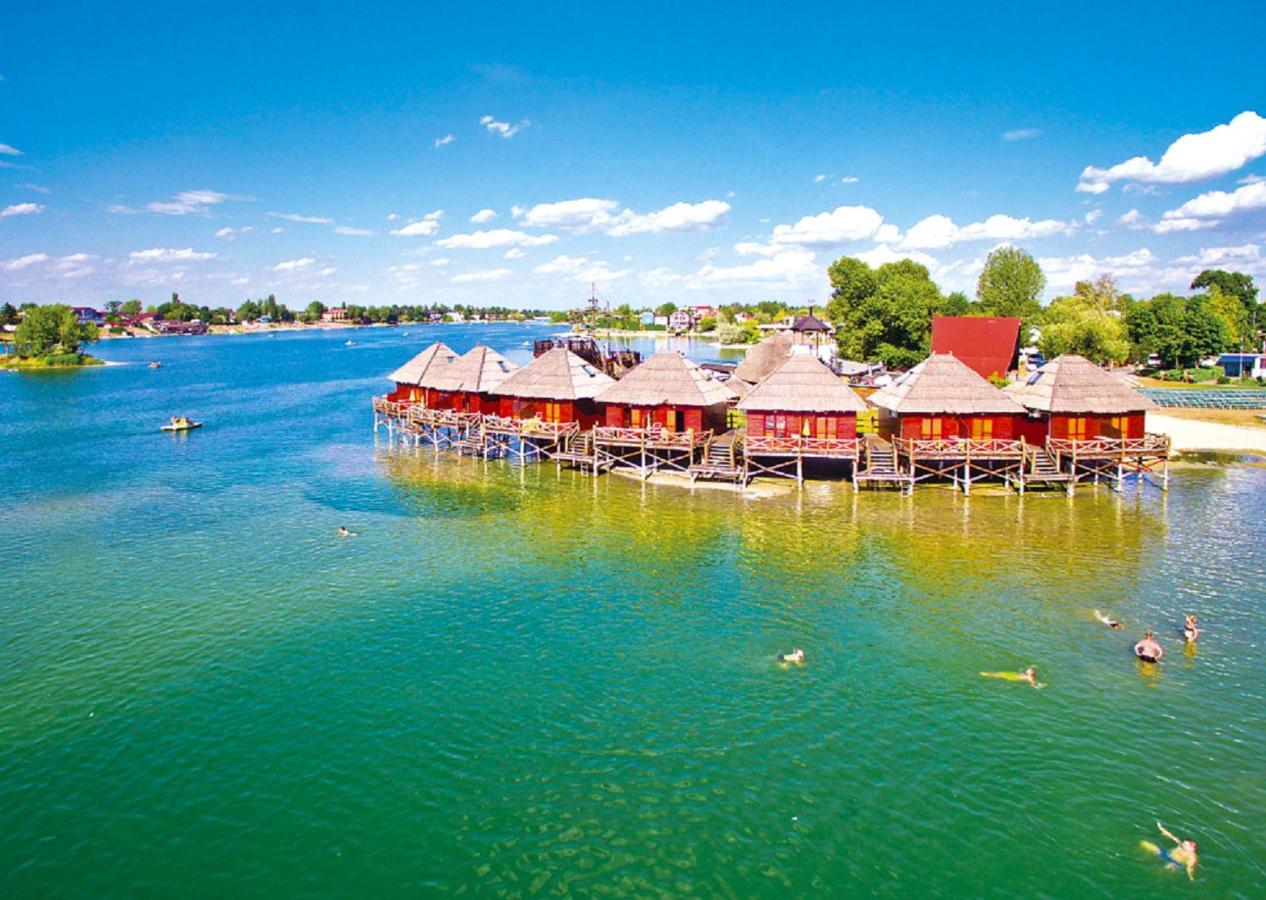 Overwater Cottage - Slovak Tahiti, סנץ מראה חיצוני תמונה